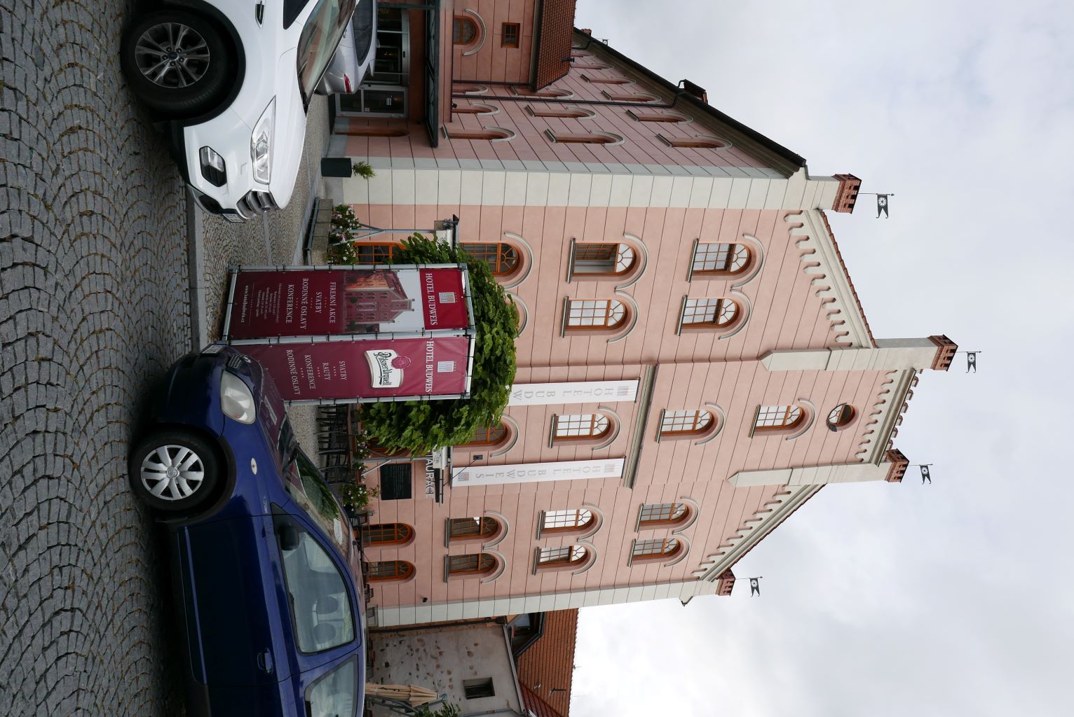 Hotel.jpg
